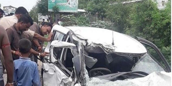 उन्नाव मामला: सीबीआई को जांच की जिम्मेदारी, विपक्ष ने सरकार को घेरा, पीड़िता की स्थिति अभी भी गंभीर