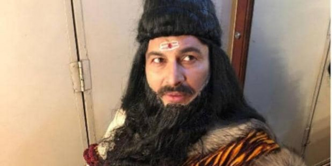 रामलीला में परशुराम बने बीजेपी सांसद मनोज तिवारी