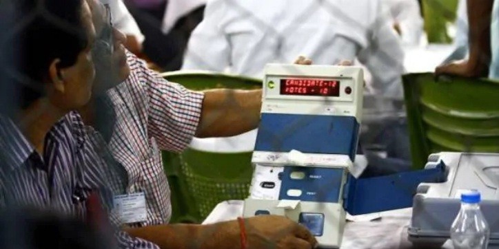 अग्निपरीक्षा में खरी उतरी EVM, सही पाए गए वीवीपैट से 100 फीसदी मिलान