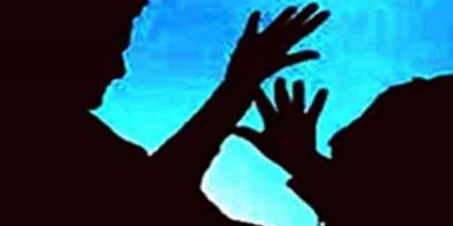 कांग्रेस भवन में महिला नेता से अभद्रता और मारपीट की, हुआ हंगामा