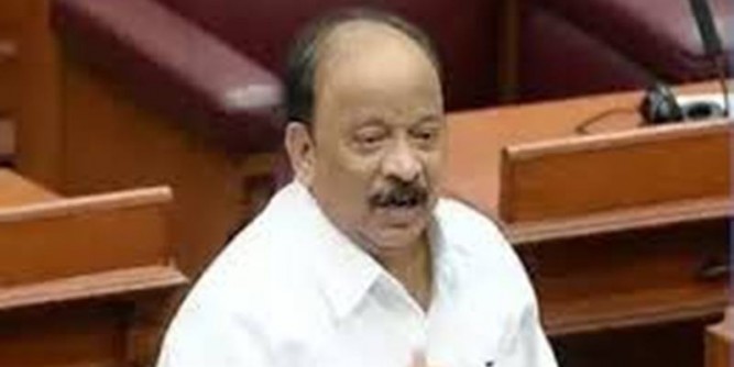 कांग्रेस विधायक रोशन बेग ने दिया इस्तीफा, 12 MLA पार्टी की बैठक में नहीं पहुंचे