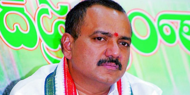 TRS में शामिल हुए कांग्रेस के बागी विधायक ने कहा- हम भेड़ या बकरी नहीं जो...