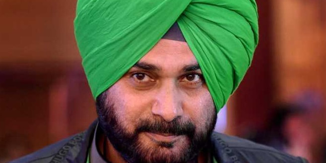 पंजाब कांग्रेस को बैक फायर का डर, नवजोत सिद्धू पर टिकीं सभी की निगाहें, क्या बढ़ेंगी मुश्किलें