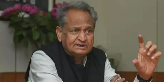 सीएम अशोक गहलोत ने खारिज किए एग्जिट पोल के नतीजे, कहा- EVM में हो सकती है टेम्परिंग