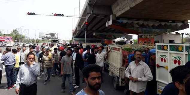 ट्रांसपोर्टरों की हड़ताल से दिनभर लोग रहे परेशान, शाम को हड़ताल स्थगित होने से मिली राहत