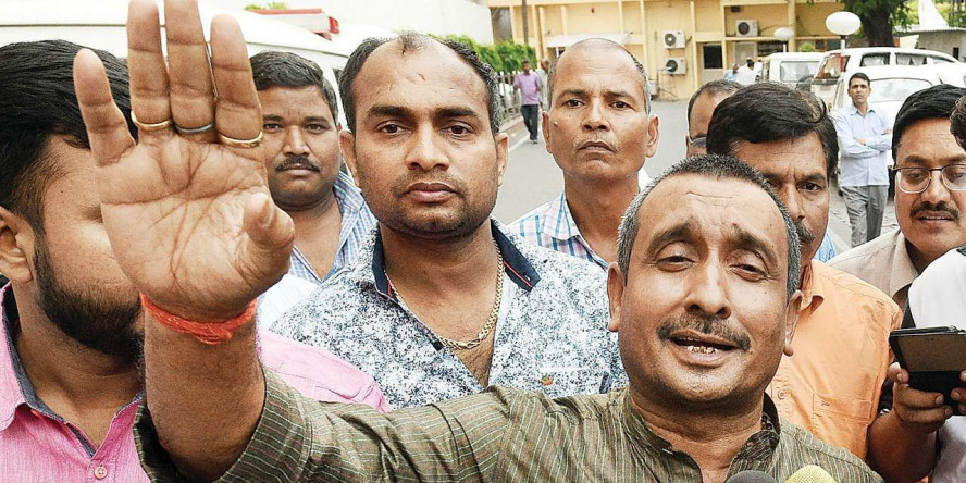 बलात्कार अभियुक्तों से क्यों है राजनीतिक दलों को ख़ास लगाव?