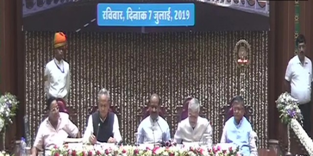 CM अशोक गहलोत ने कहा, पक्ष-विपक्ष में मतभेद होने चाहिए, मन भेद नहीं