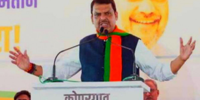 मुख्यमंत्री देवेंद्र फडणवीस ने राकांपा प्रमुख शरद पवार पर साधा निशाना
