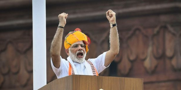 मोदी सरकार यूनिफार्म सिविल कोड पर काम कर रही है