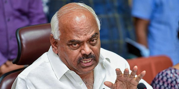 कर्नाटक में सरकार तो बन गई, स्पीकर से कैसे निपटेगी BJP?