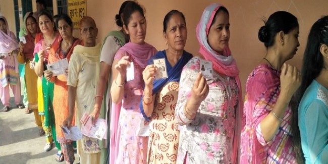 59 सीटों पर वोटिंग LIVE: 1 बजे तक 39.16 फीसदी वोटिंग
