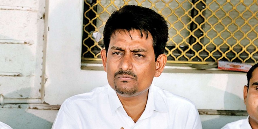Gujarat: Congress in damage control mode