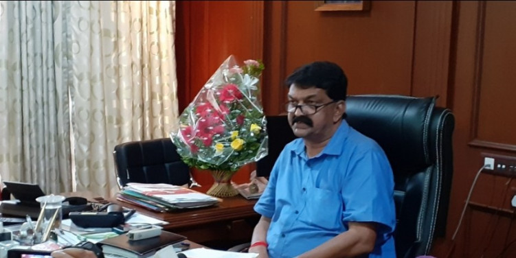 Parents should ensure govt primary schools do not close down: Patnekar