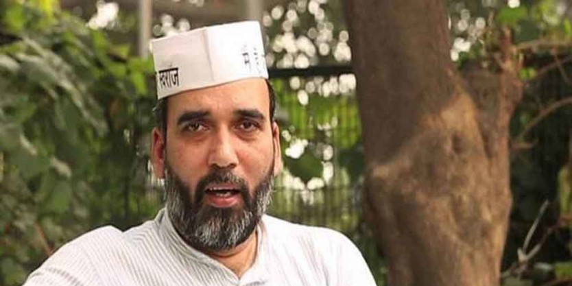हार के डर से बीजेपी ने दिल्ली में विधायकों की खरीद-फरोख्त का बाजार सजाया: आप
