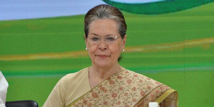 सोनिया का केंद्र पर निशाना, कहा- लगातार बढ़ रही असहिष्णुता और हिंसा