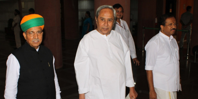 Odisha CM Naveen Patnaik Travels on Mo Bus, Announces to Add 50 Electric Buses to Fleet