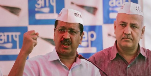 चुनावी मूड में दिल्ली सरकार, केजरीवाल ने पूरी कैबिनेट को जनता के बीच उतारा