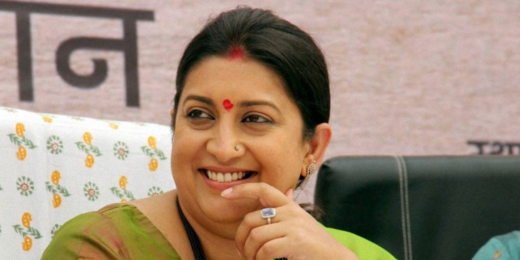 स्मृति ईरानी बोलीं- अमेठी के हर ब्लाक में बनेगा वॉलीबॉल स्टेडियम व बैडमिंटन कोर्ट