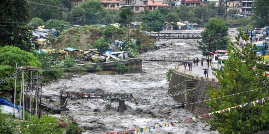 हादसों में लागों की जा रही है जान, अधिकारी कहते हैं- तैयारी है मुकम्मल