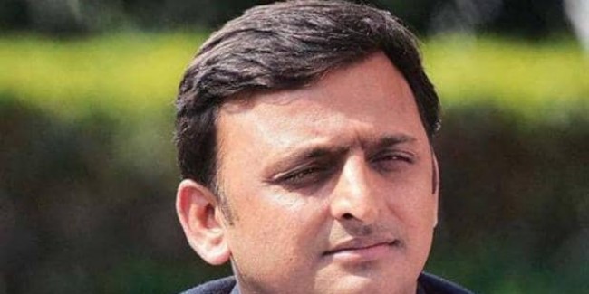 'बुआ' शब्द से चिढ़ने लगे अखिलेश, पत्रकारों से बोले- आपको नहीं करनी चाहिए ऐसी बात