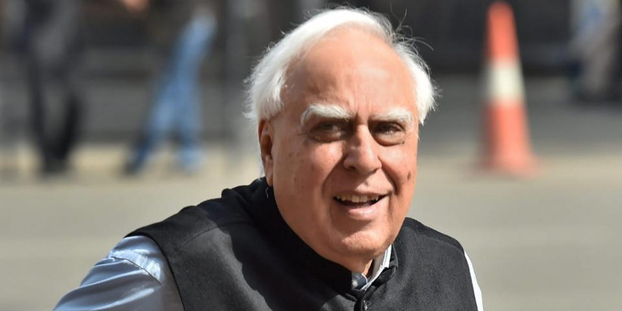 कपिल सिब्बल ने चाणक्य अमित शाह पर कसा तंज