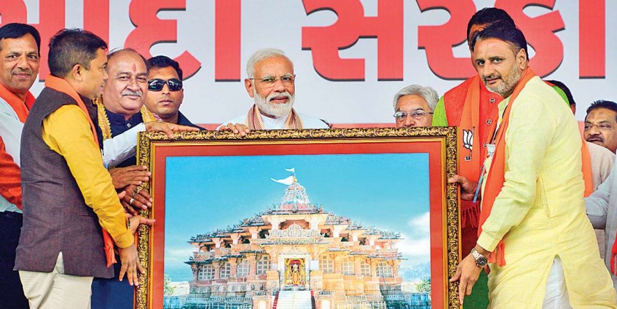 PM Narendra Modi says the country needs a strong, not weak govt