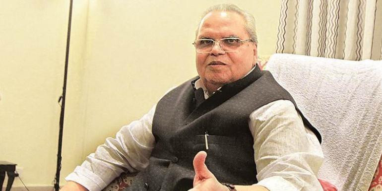 जम्मू कश्मीर पर सत्यपाल मलिक की बैठक, सुरक्षा व्यवस्था का लिया जायजा
