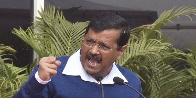 शहीद हेमंत करकरे पर साध्वी प्रज्ञा के विवादित बयान पर केजरीवाल बोले- बीजेपी अपना असली रंग दिखा रही है