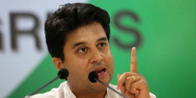 सिंधिया की चेतावनी, वचन पत्र के मुद्दे पूरे नहीं हुए तो सरकार को चैन की सांस नहीं लेने दूंगा