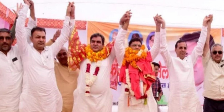 अशोक तंवर का तंज- हुड्डा को दोबारा घोषणा पत्र जारी करने की जरूरत क्यों पड़ गई