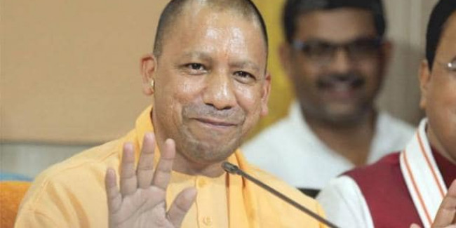 यूपी कैबिनेट में जल्द हो सकता है फेरबदल, सीएम योगी ने राज्यपाल से मुलाकात की