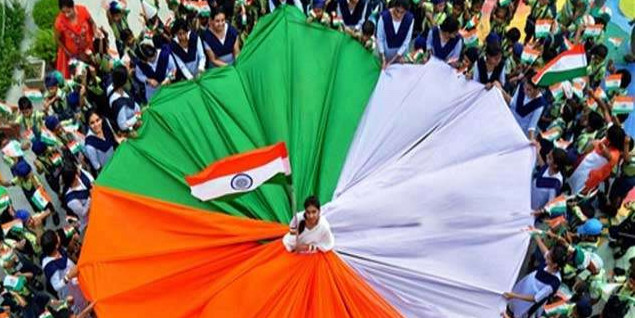 Independence Day 2019: CM रघुवर दास ने फहराया तिरंगा, हर तरफ जश्न-ए-आजादी