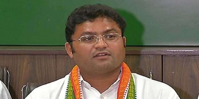 सिरसा सीट पर कांग्रेस उम्मीदवार अशोक तंवर और जजपा उम्मीदवार निर्मल सिंह ने भरा नामांकन