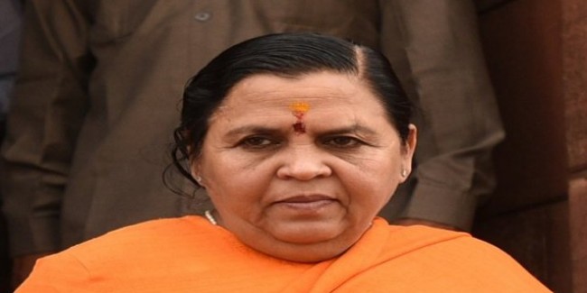 साध्वी प्रज्ञा एक महान संत और मैं साधारण मूर्ख प्राणीः उमा भारती