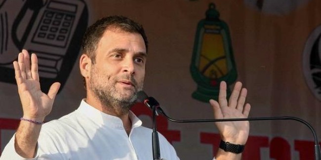 रायपुर सीट के लिए कांग्रेस ने अलग से जारी किया घोषणा पत्र, बीजेपी ने पूछा- क्या राहुल पर भरोसा नहीं?