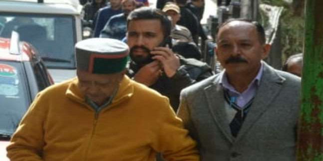 पूर्व मुख्यमंत्री वीरभद्र सिंह आइजीएमसी शिमला लाए गए
