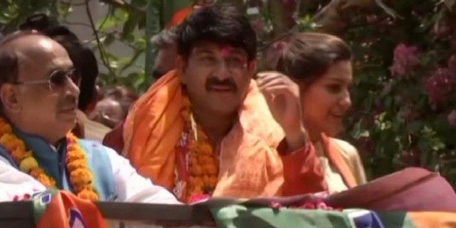 मनोज तिवारी के लिए प्रचार में उतरीं सपना चौधरी, कहा- बीजेपी में शामिल नहीं हुई हूं