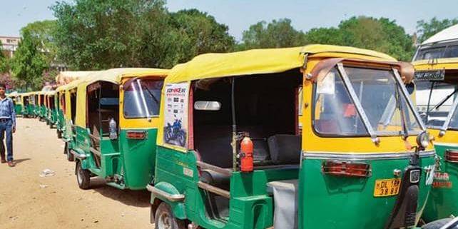 ऑटो चालकों का समर्थन जुटाने में लगी AAP, नया संगठन बनाने का किया ऐलान