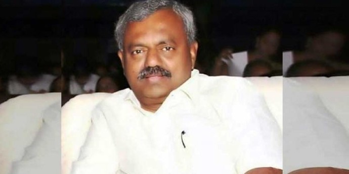 बेंगलुरु लौटे बागी विधायक एसटी सोमशेखर बोले- इस्तीफा दिया है लेकिन कांग्रेस में ही हूं