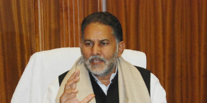 शिक्षा मंत्री रामबिलास शर्मा पहुंचे भिवानी, कहा हटाएंगे धारा 370
