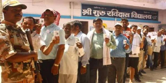 यूपी-छत्तीसगढ़ सहित 4 राज्यों में जारी है उपचुनाव के लिए वोटिंग