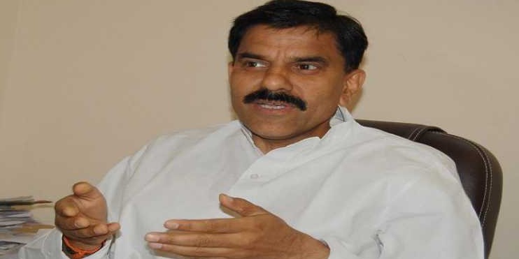 विधानसभा चुनाव को लगातार टालने पर केंद्र सरकार पर बरसे हर्षदेव, कहा जम्मू-कश्मीर में लोकतंत्र बना बंदी