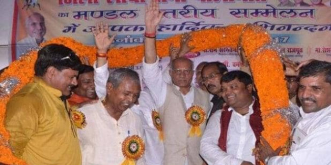 योगी कैबिनेट का पहला विस्तार, जानें किन वजहों से गई 4 मंत्रियों की कुर्सी