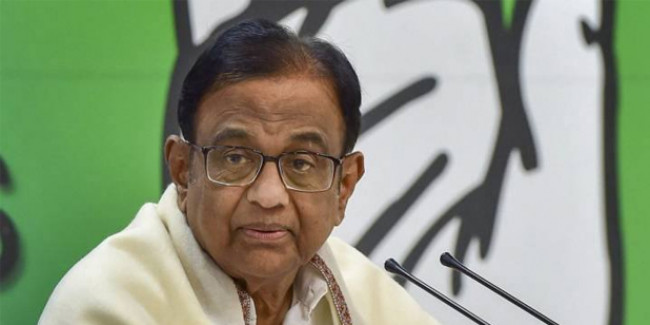 पी चिदंबरम बोले- कश्मीरी नेताओं का हाउस अरेस्ट एक इशारा, आज पता चल जाएगा घाटी में क्या होगा
