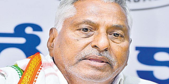 Kaleshwaram delayed water to Sundilla: Jeevan Reddy