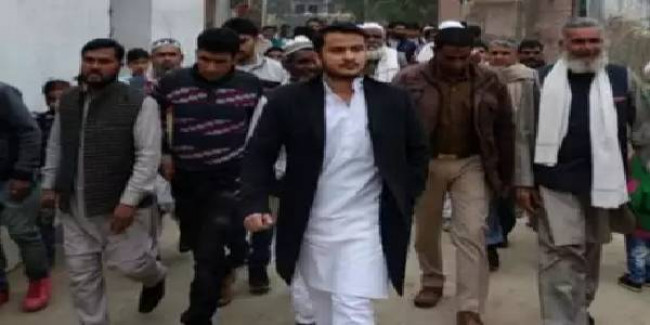 इलाहाबाद हाईकोर्ट में पेश हुए अब्दुल्ला आजम, कहा- पिता के लोकसभा चुनाव जीतने की वजह से किया जा रहा परेशान