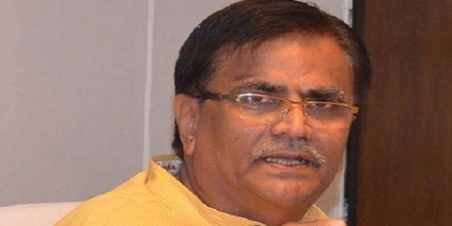 हवाई विकास का सपना दिखाकर मांगे वोट : धनखड़