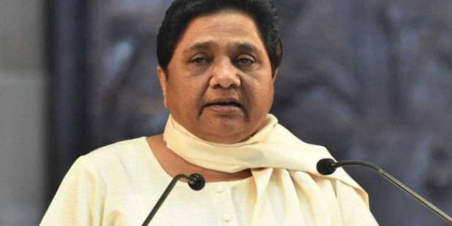 मायावती के भाई पर आयकर विभाग का बड़ा एक्शन, 400 करोड़ का बेनामी प्लॉट जब्त