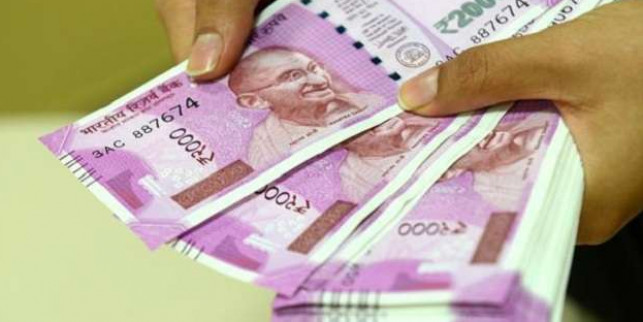 AAP नेता प्रेम कुमार 21 लाख रुपये के साथ धराए
