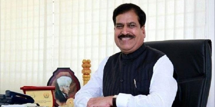 केंद्रीय मंत्री सुरेश अंगड़ी का अजीबोगरीब बयान, खूब हो रही है शादियां तो मंदी कैसे?